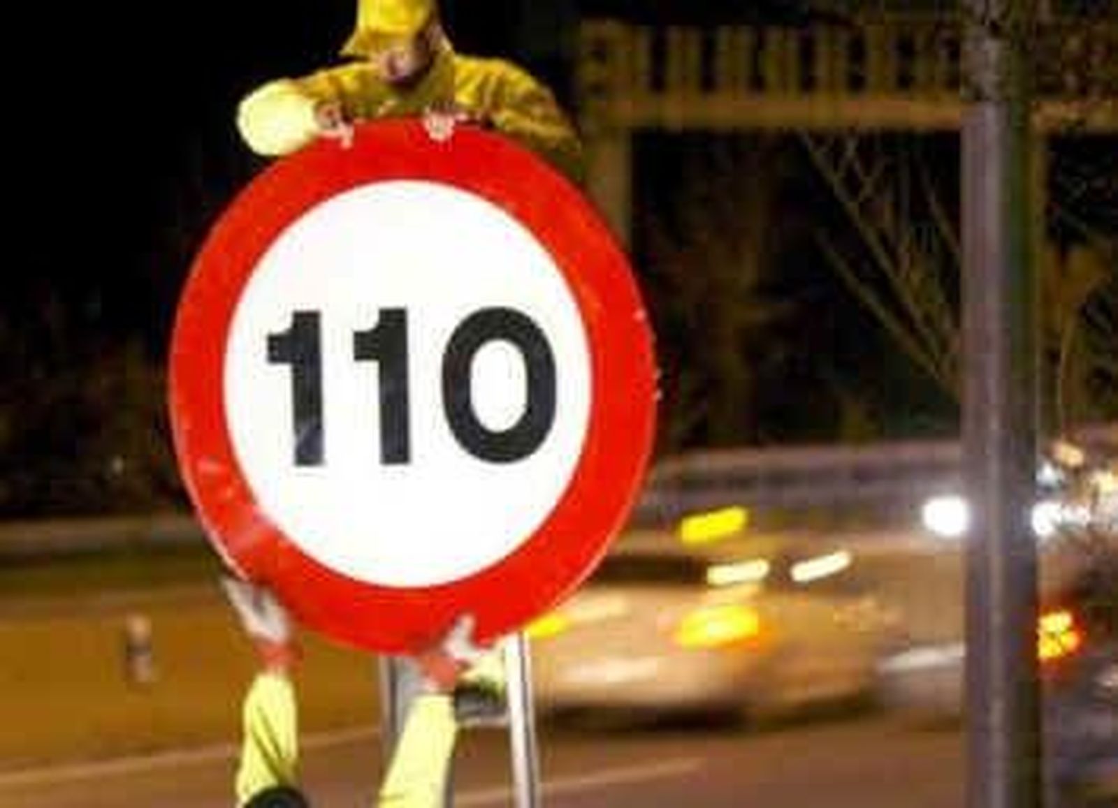 Finalizó el cambio de las señales de tráfico a 110 km/hora