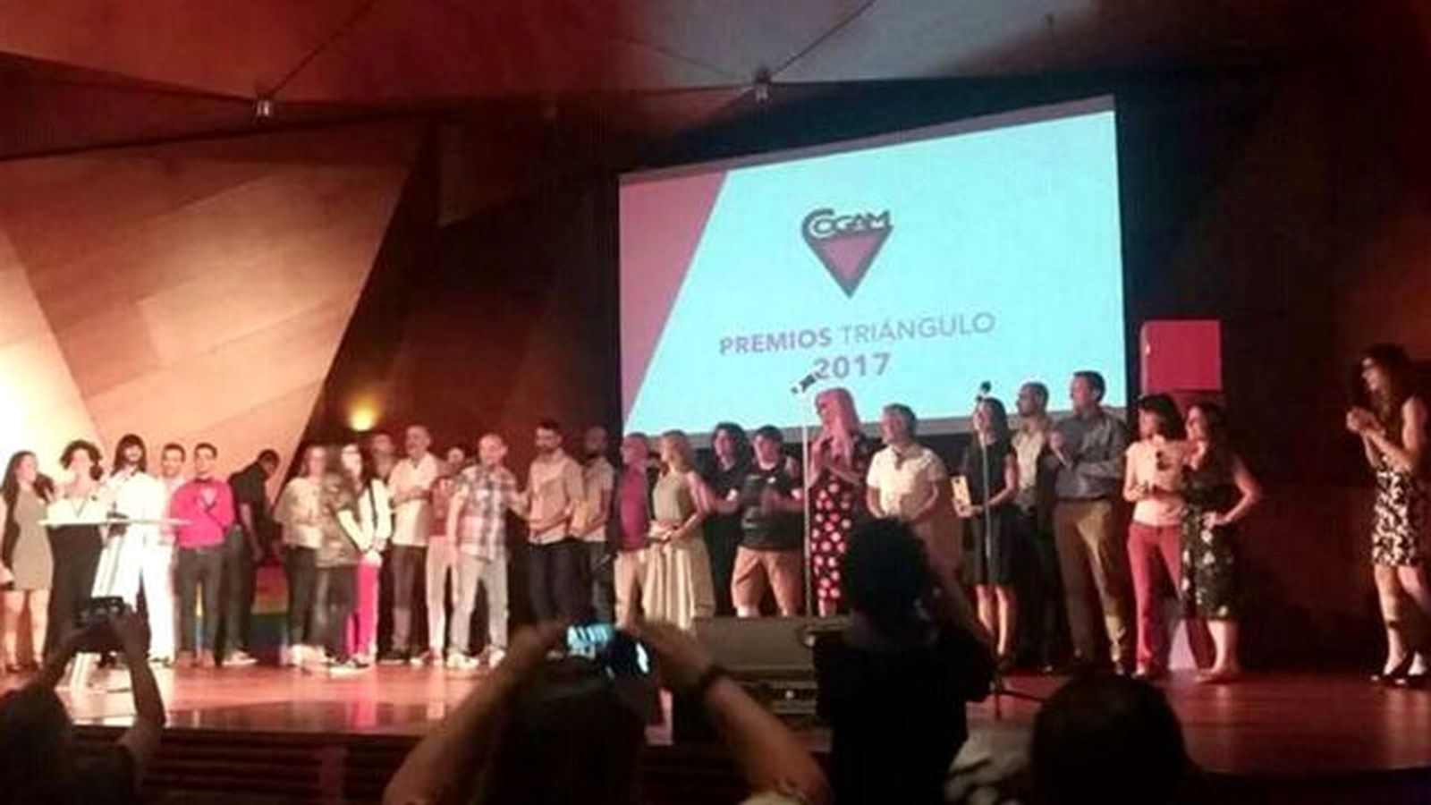 Iceta, galardonado por su compromiso con la visibilización LGTB
