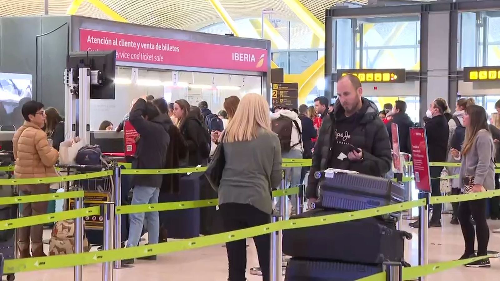 Retrasos en el aeropuerto de Barajas por un fallo informático