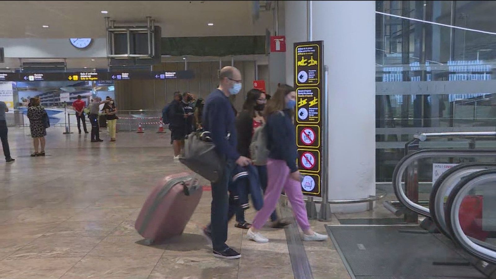 Los aeropuertos eliminarán pronto las restricciones de acceso a las terminales
