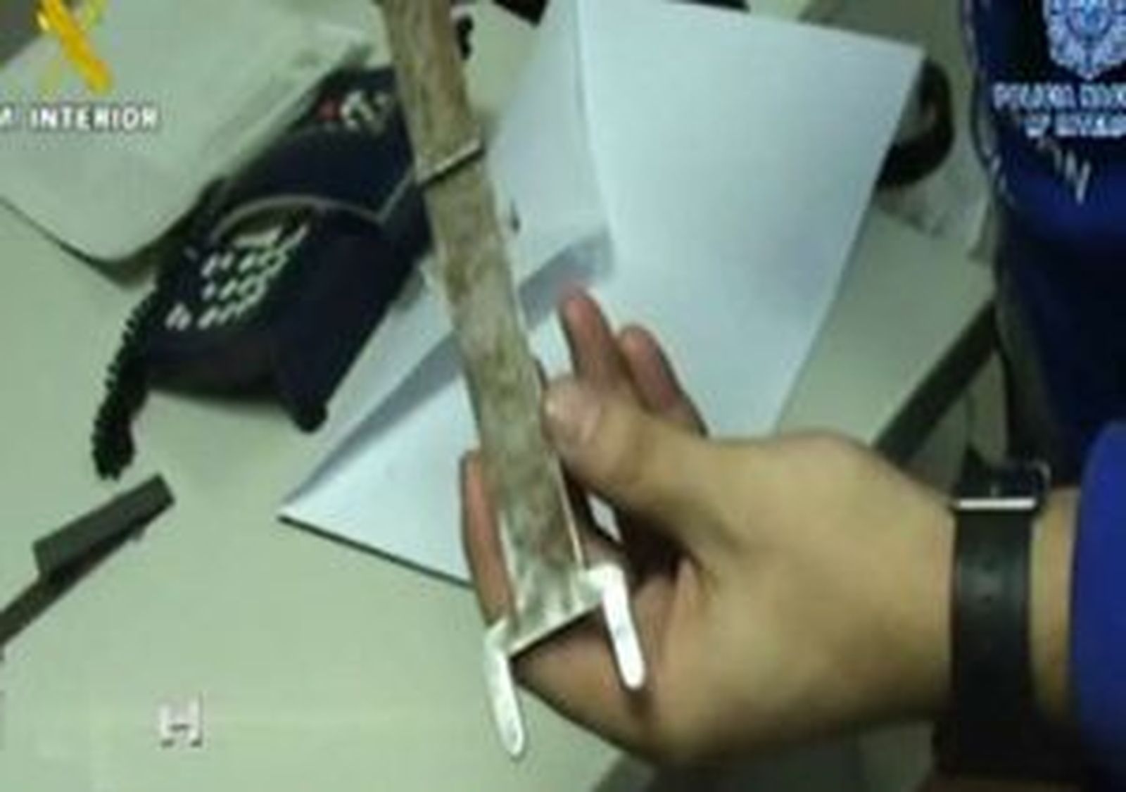 Robaban cajeros con un artilugio