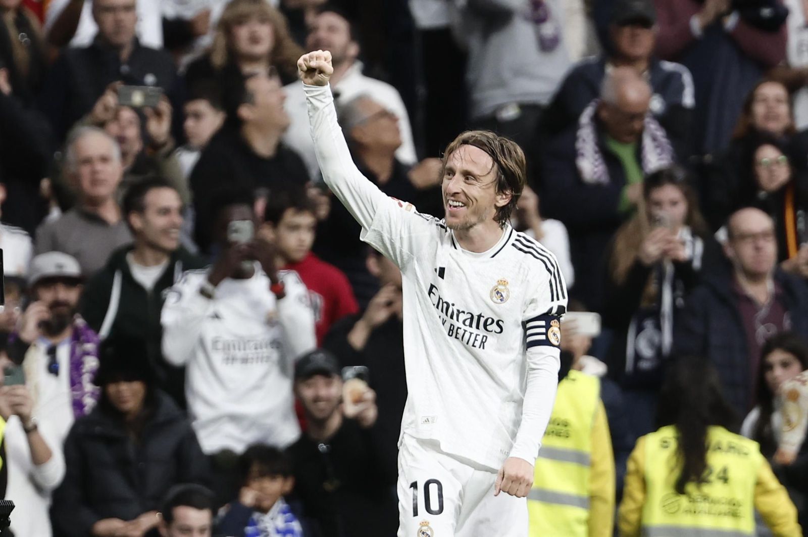 ¿Debe seguir Modric un año más en el Real Madrid?
