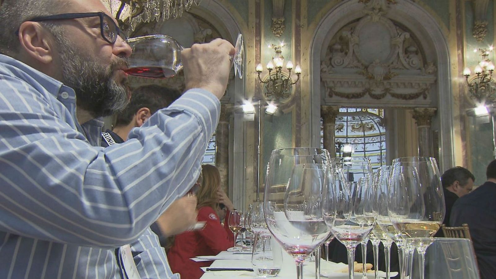El casino de Madrid acoge una cata de vino por parejas