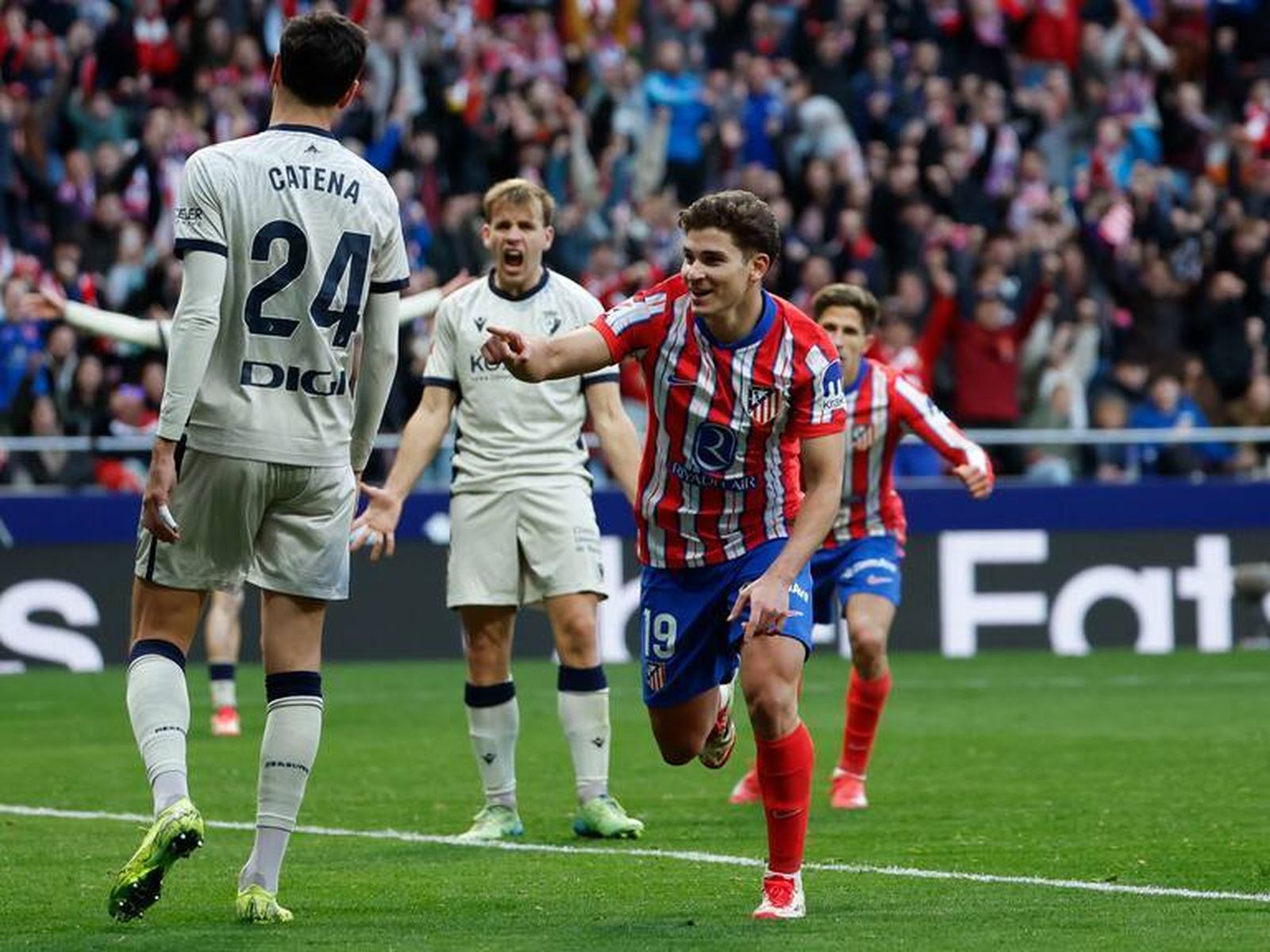 Julián Alvarez ante Osasuna