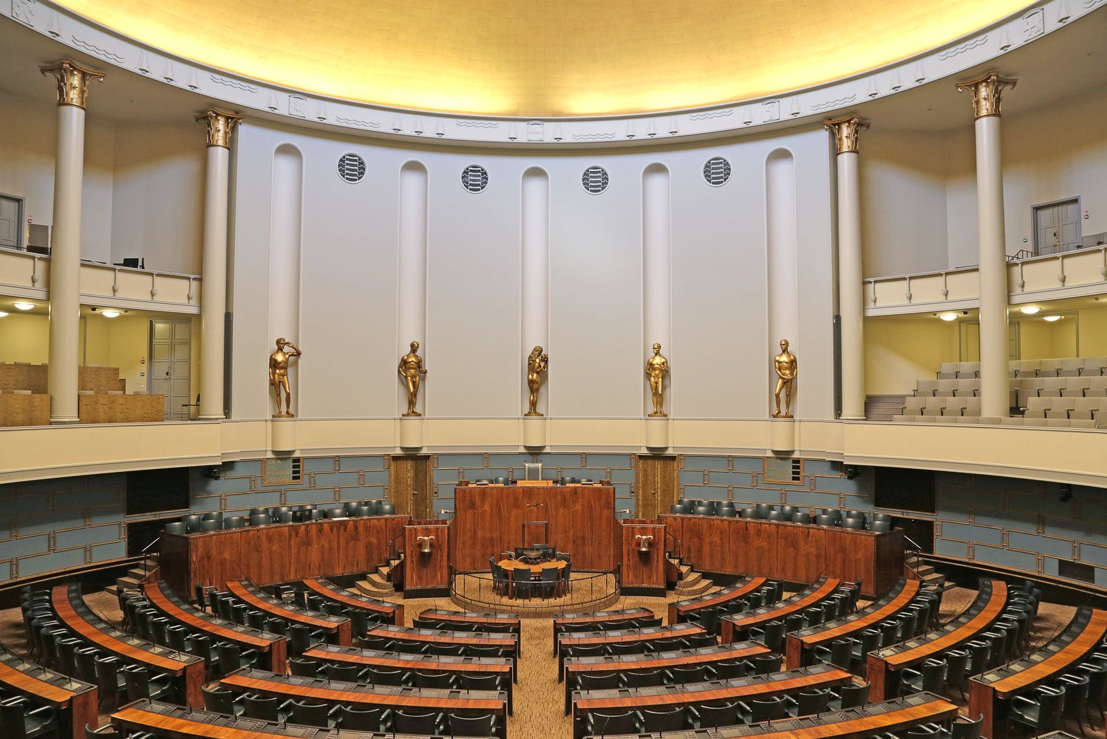 Parlamento finés / Wikipedia