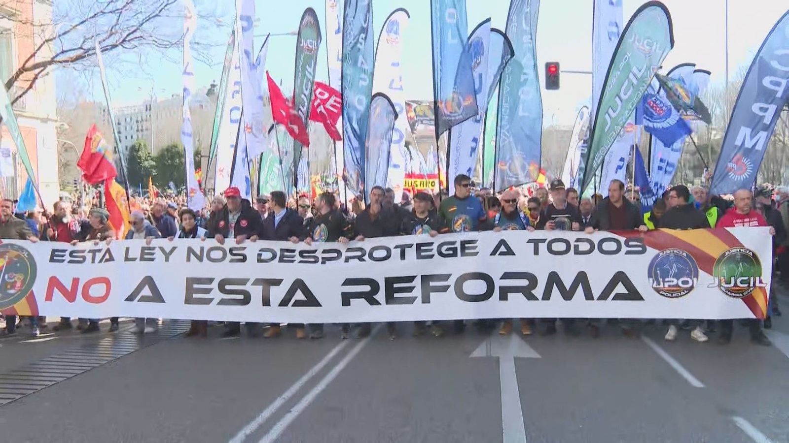 Los puntos polémicos de la ley de Seguridad Ciudadana que saca a la calle a policías y guardias civiles