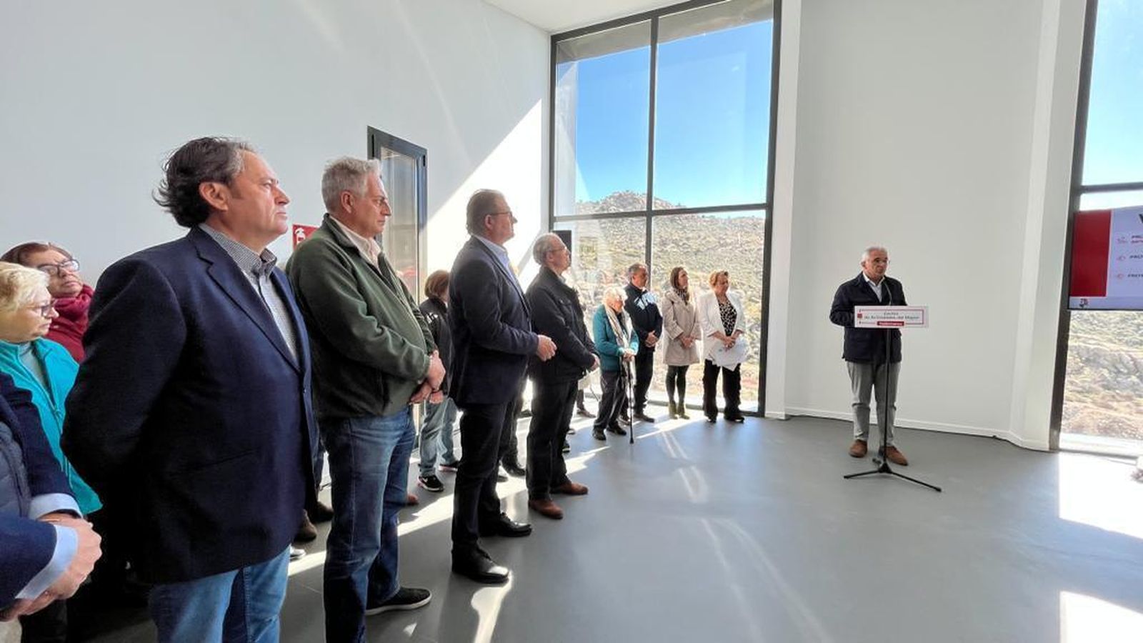 Inauguración del centro de mayores de Valdemanco