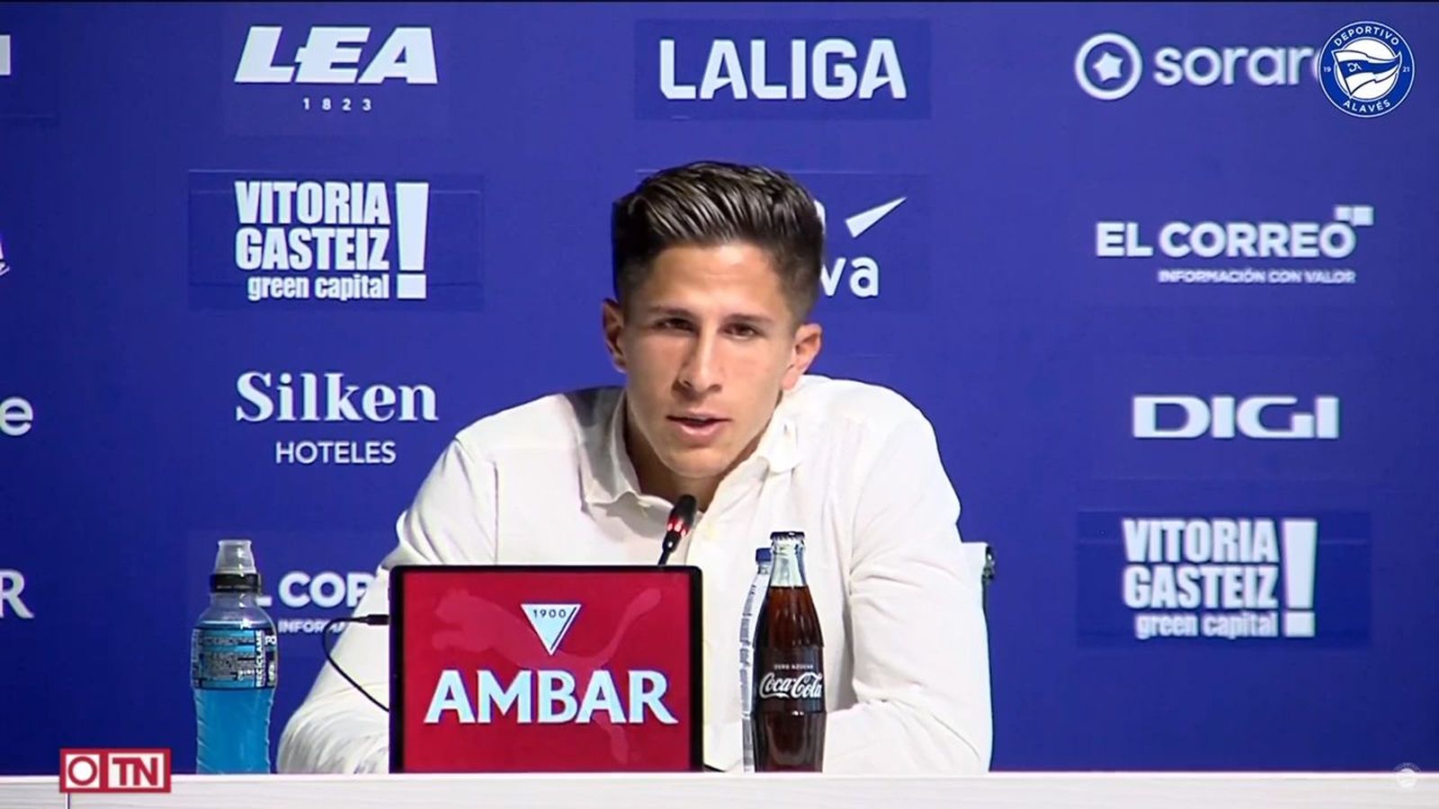 Giuliano Simeone se incorpora al Alavés