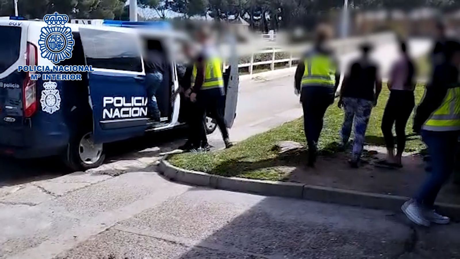 La Policía Nacional detiene a 17 personas en una operación contra la explotación laboral en centros hípicos