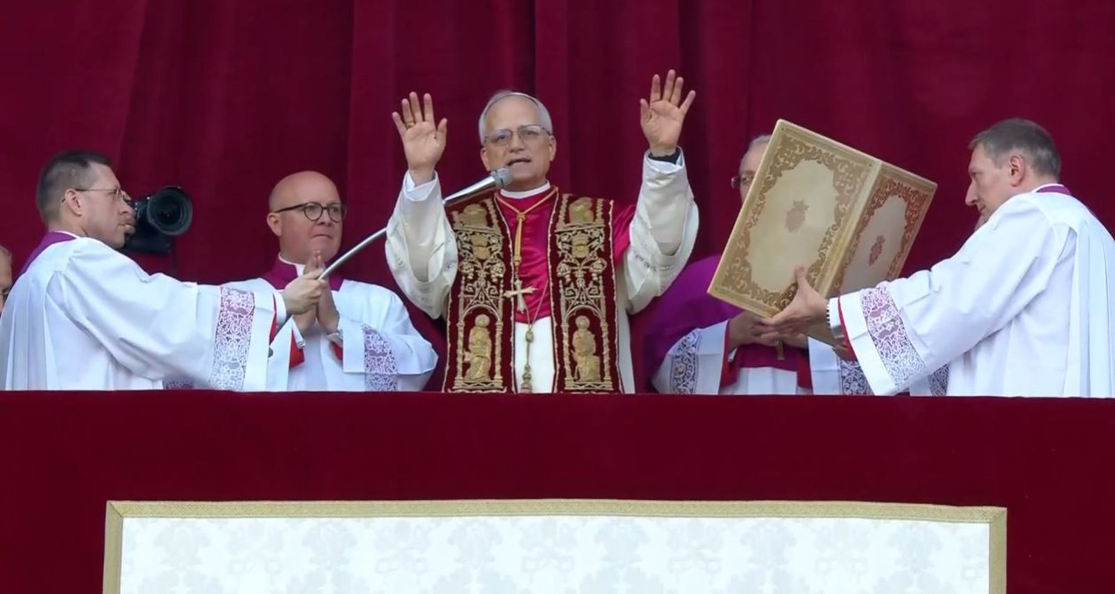 El Papa León XIV : "Que mi saludo de paz llegue a toda la Tierra"