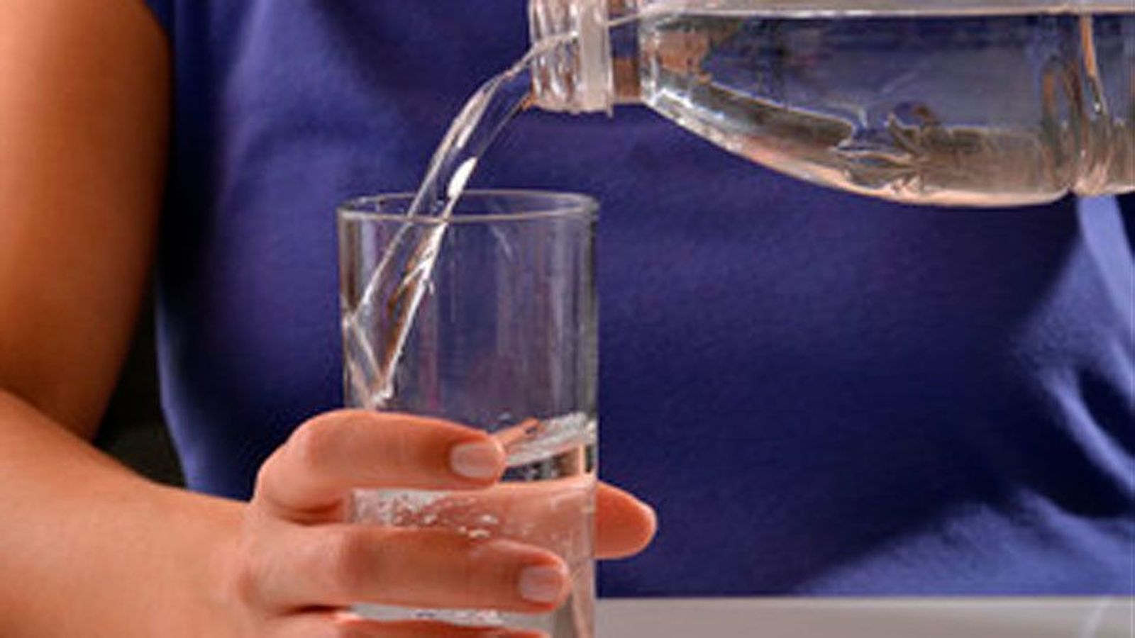 El precio del agua doméstica varía hasta el 256% en España, según Facua