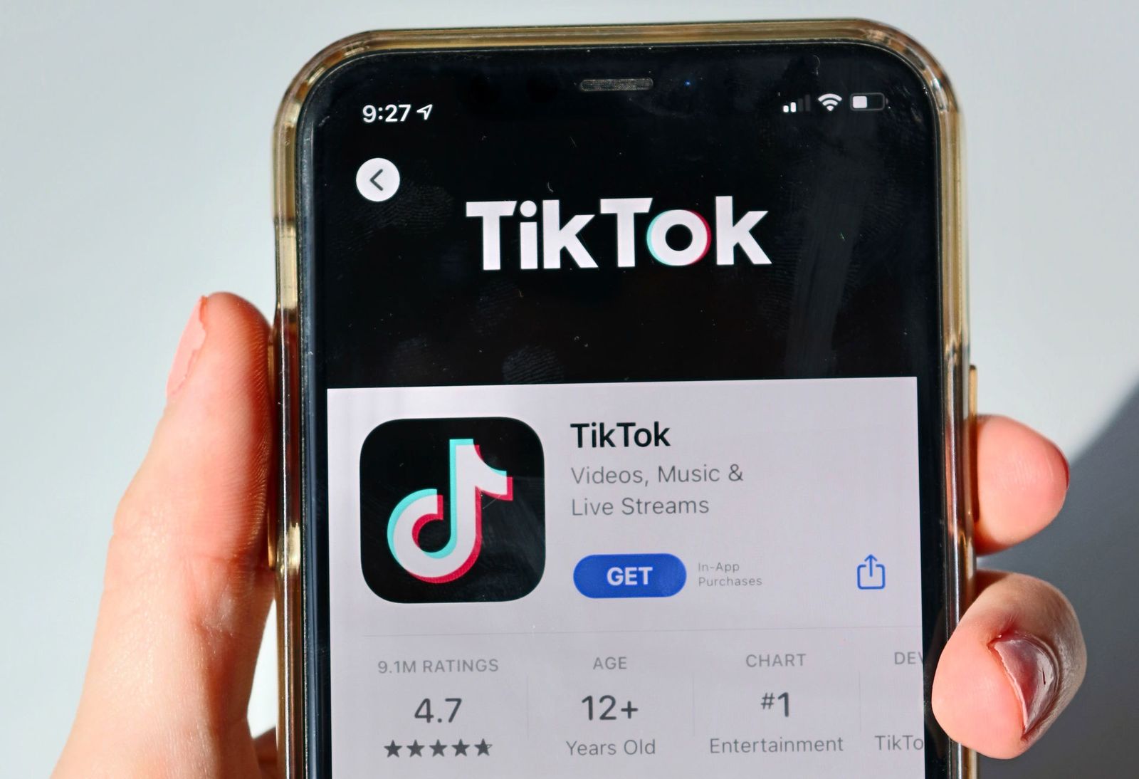 Aplicación de TikTok en un teléfono móvil