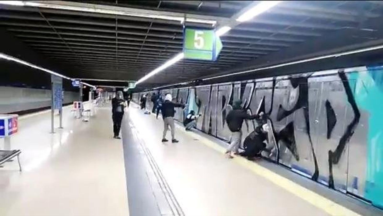 Graffiteros en el Metro