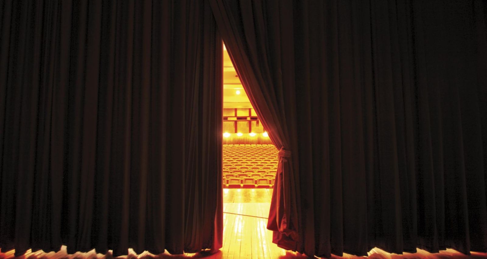 La Comunidad extiende su red de teatros a cuatro municipios más
