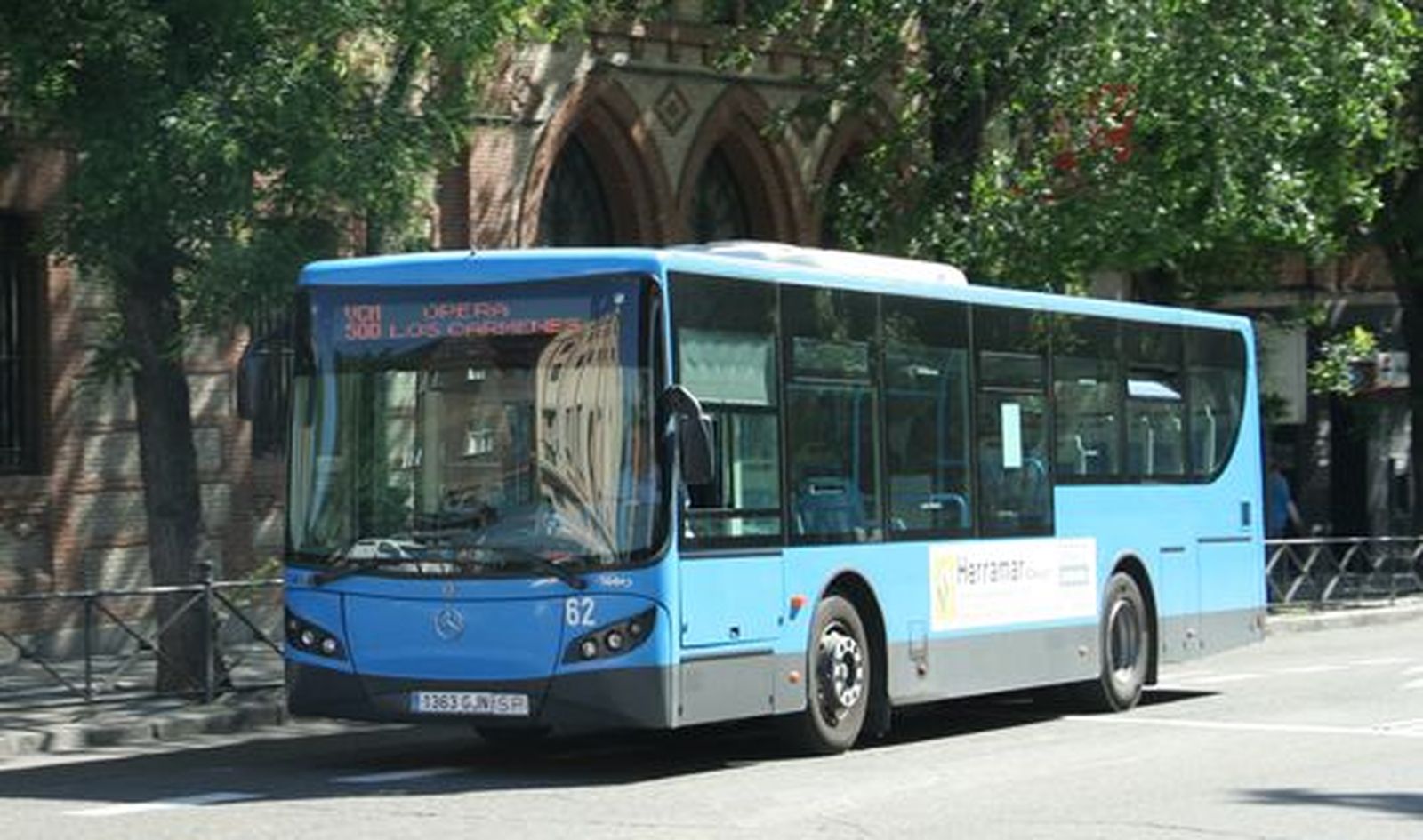 Uno de los autobuses privados que circula por Madrid