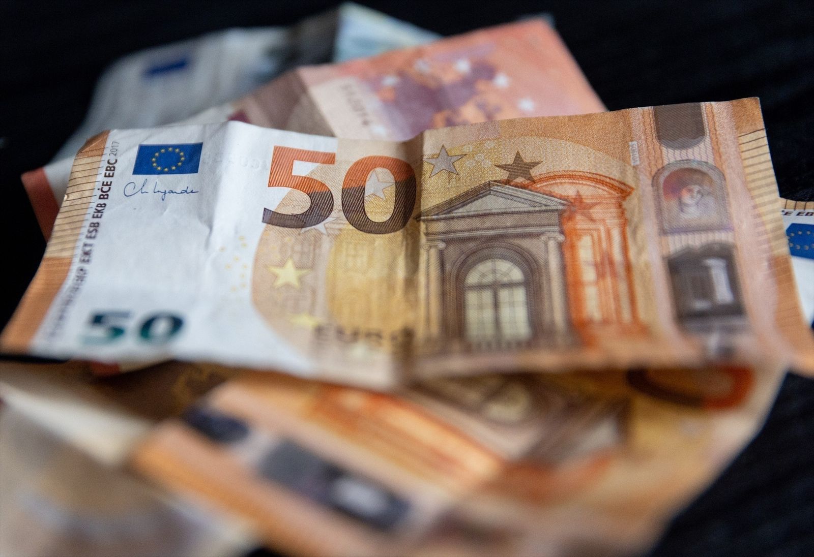 Imagen de archivo de billetes de euro