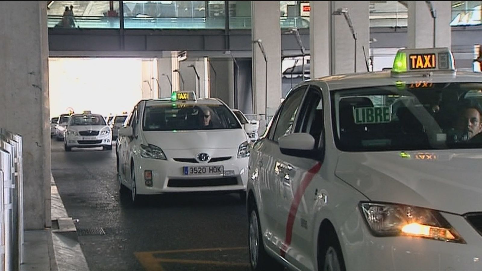Un juez impide que trabaje toda la flota de taxis de Madrid durante la cumbre
