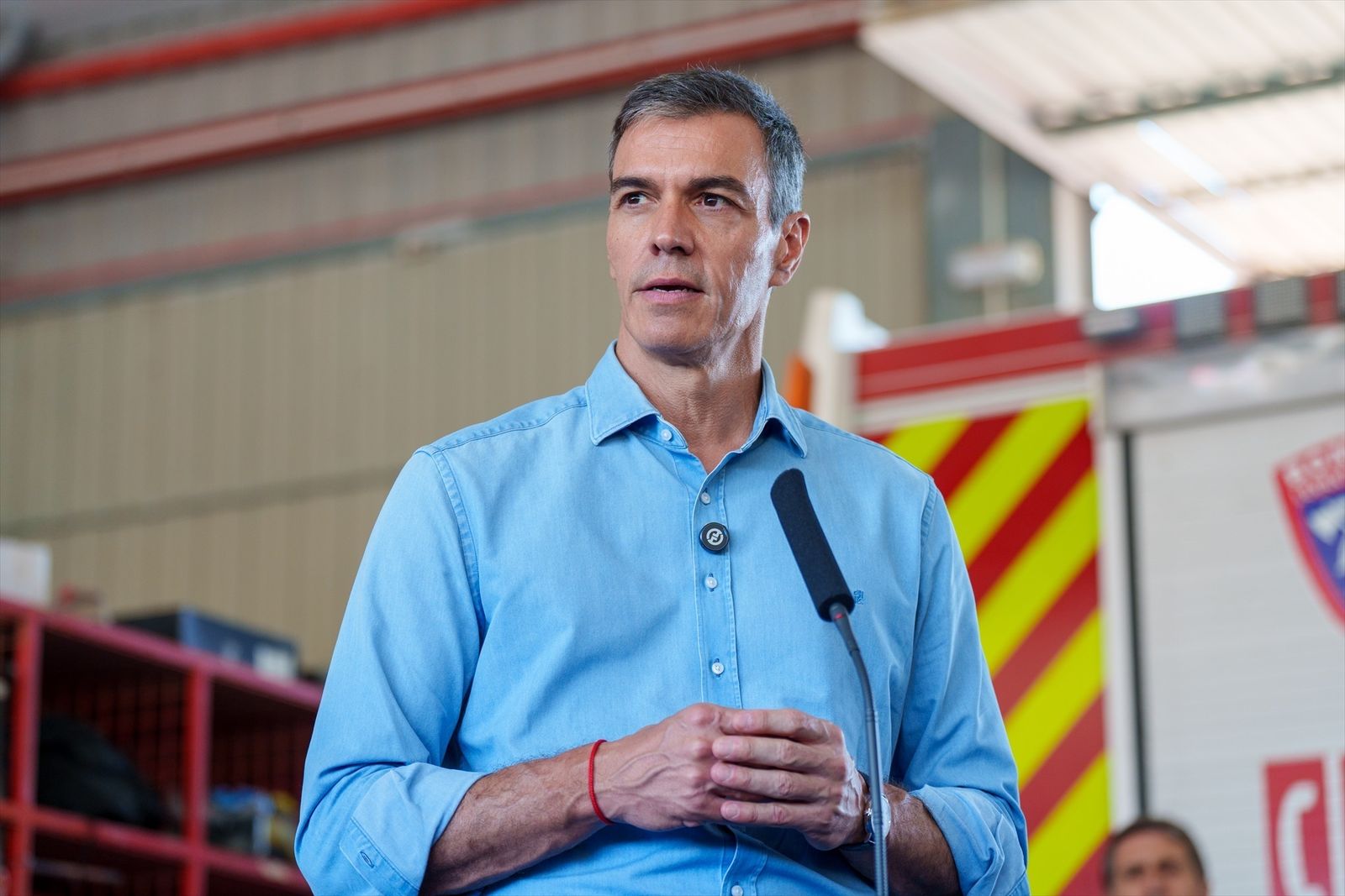 Pedro Sánchez en el puesto de Mando Avanzado del incendio de Los Gallardos