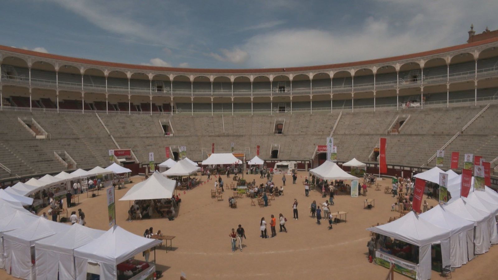 Las Ventas se convierte en un gran mercado de productos madrileños