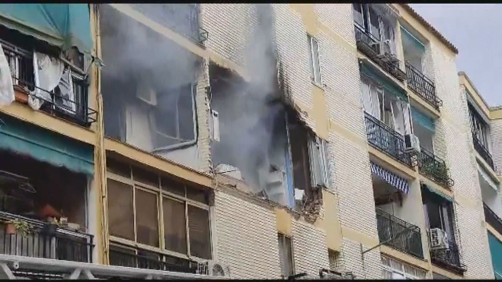 Explosión e incendio que deja un muerto en Badajoz