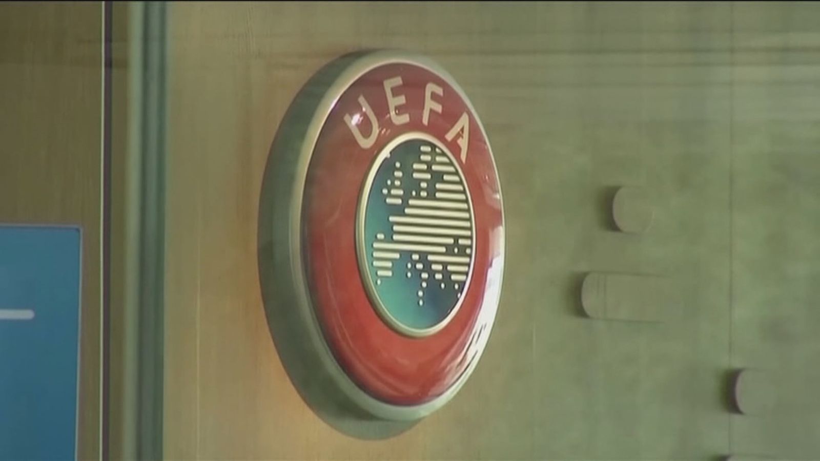 La UEFA admite provisionalmente la participación del Barcelona esta temporada