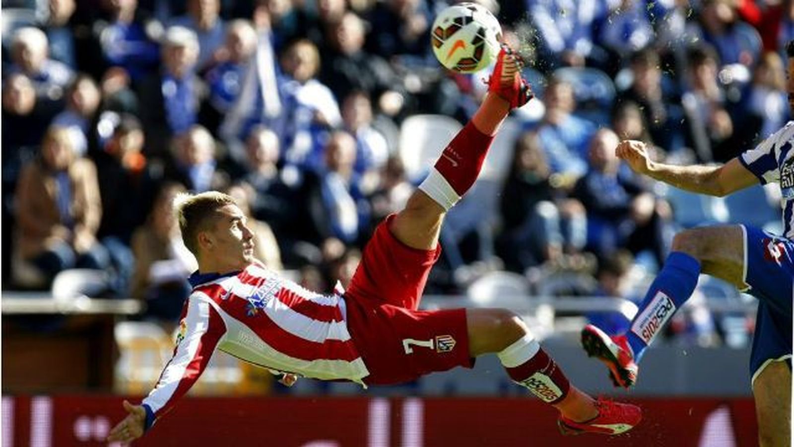 1-2. Dos goles de Griezmann acaban con el Deportivo