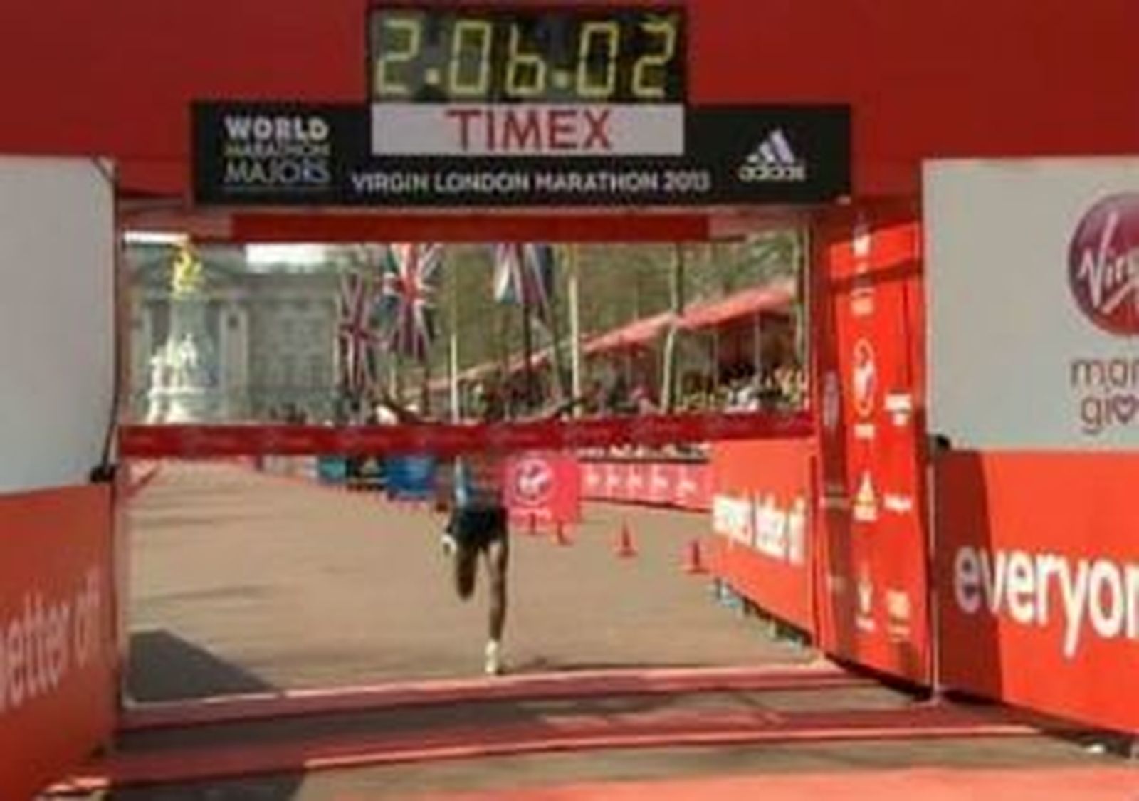 Priscah Jeptoo gana el maratón de Londres con 2h20:14