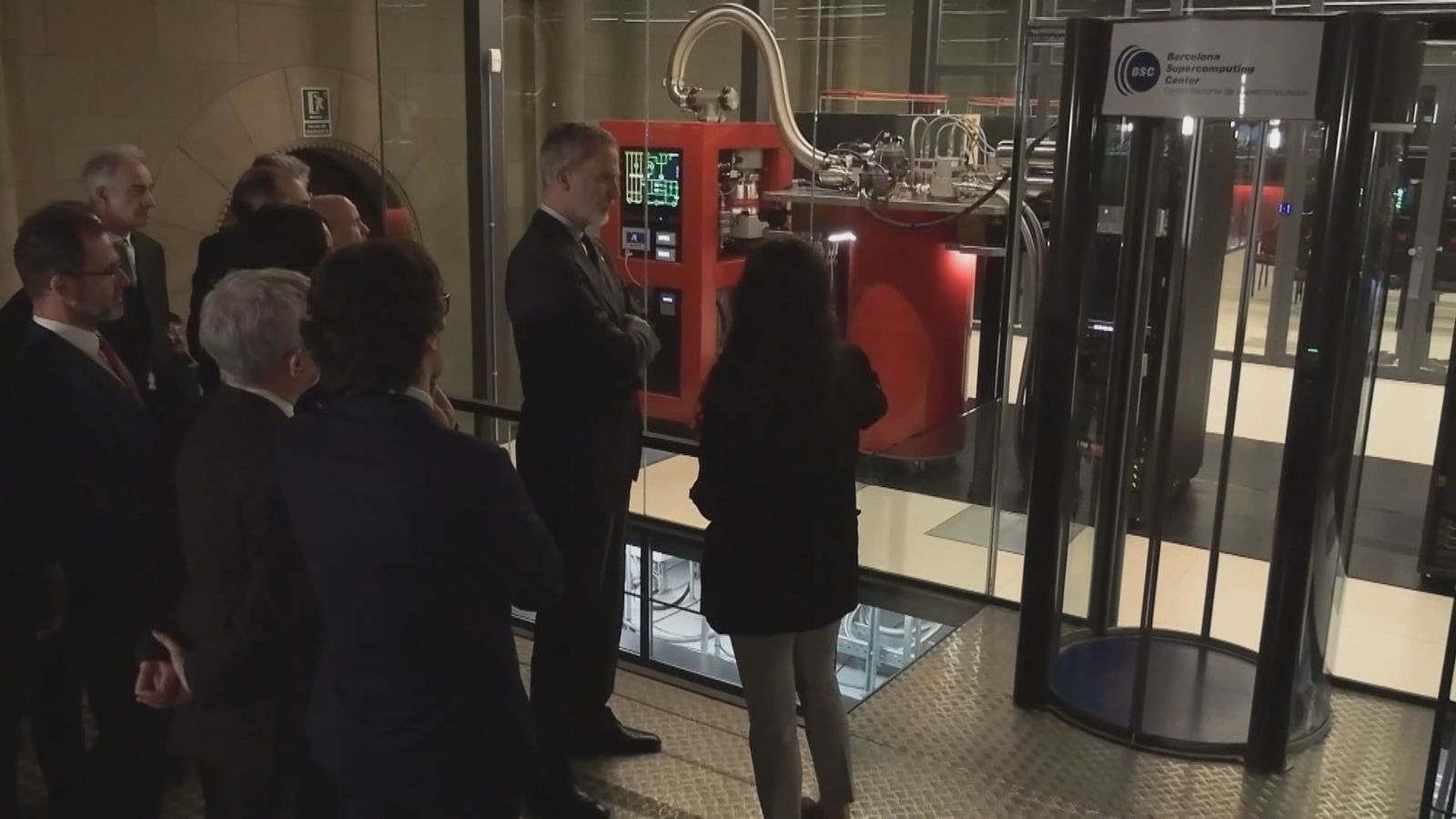 El Rey visita las instalaciones del Barcelona Supercomputing Center
