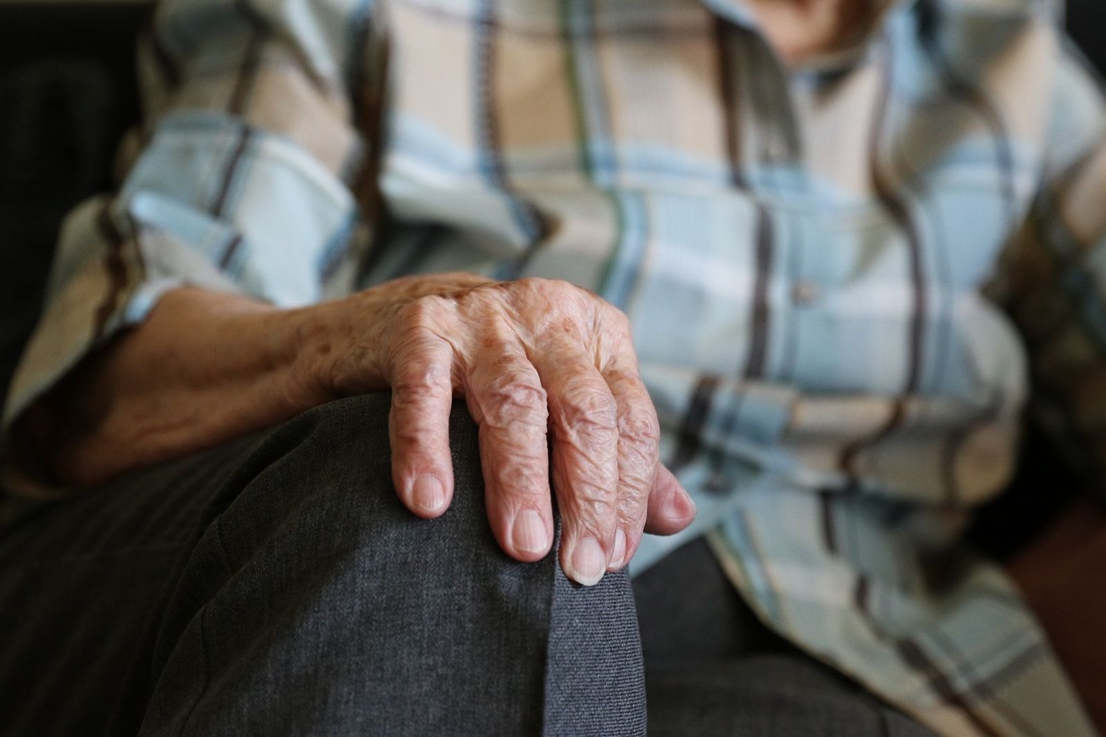 Rescatan a una octogenaria tras varios días tirada en el suelo de su casa en Alicante