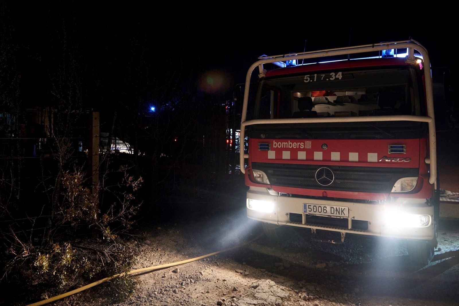 Un incendio forestal entre Aragón y Cataluña afecta a 120 hectáreas