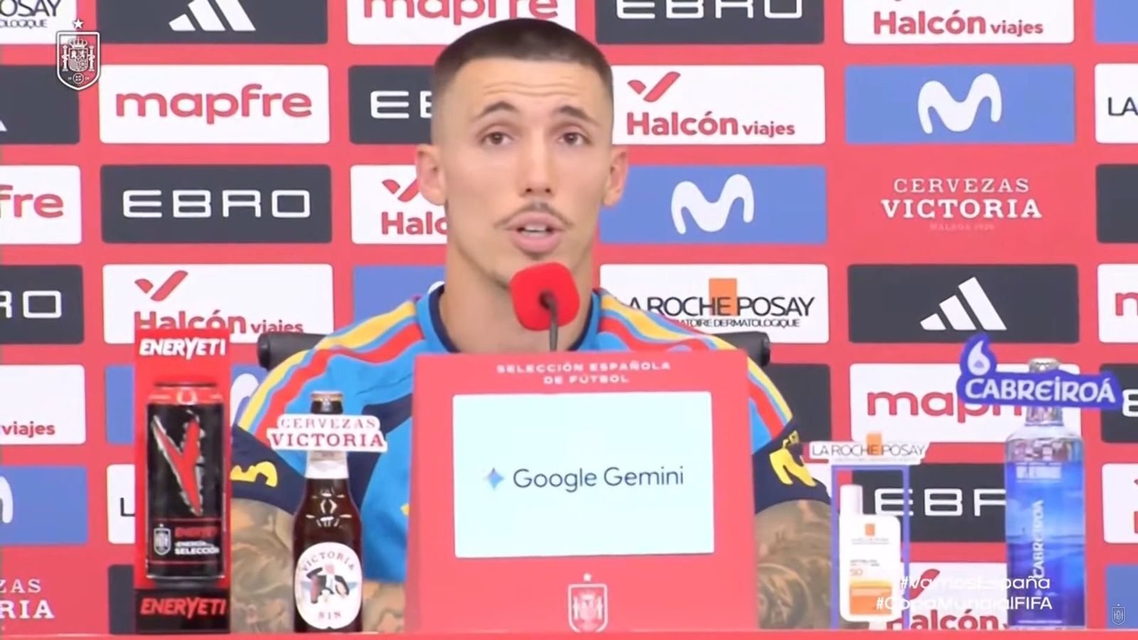 Grimaldo en rueda de prensa.