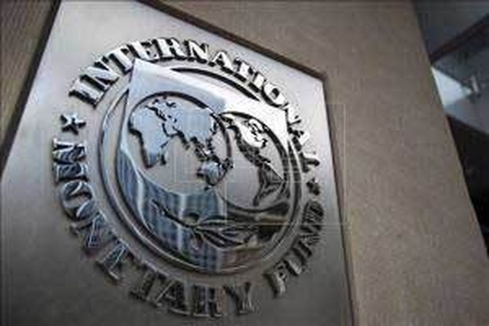 FMI: España crecerá por encima del 3 % en 2016 e iniciará moderación en 2017