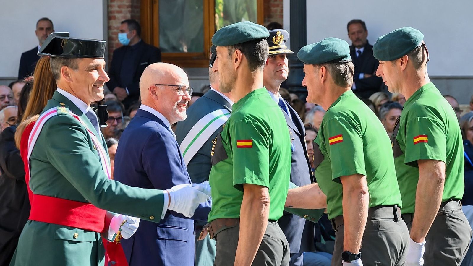 La Guardia Civil de Madrid celebra el día de la Virgen del Pilar con un acto militar