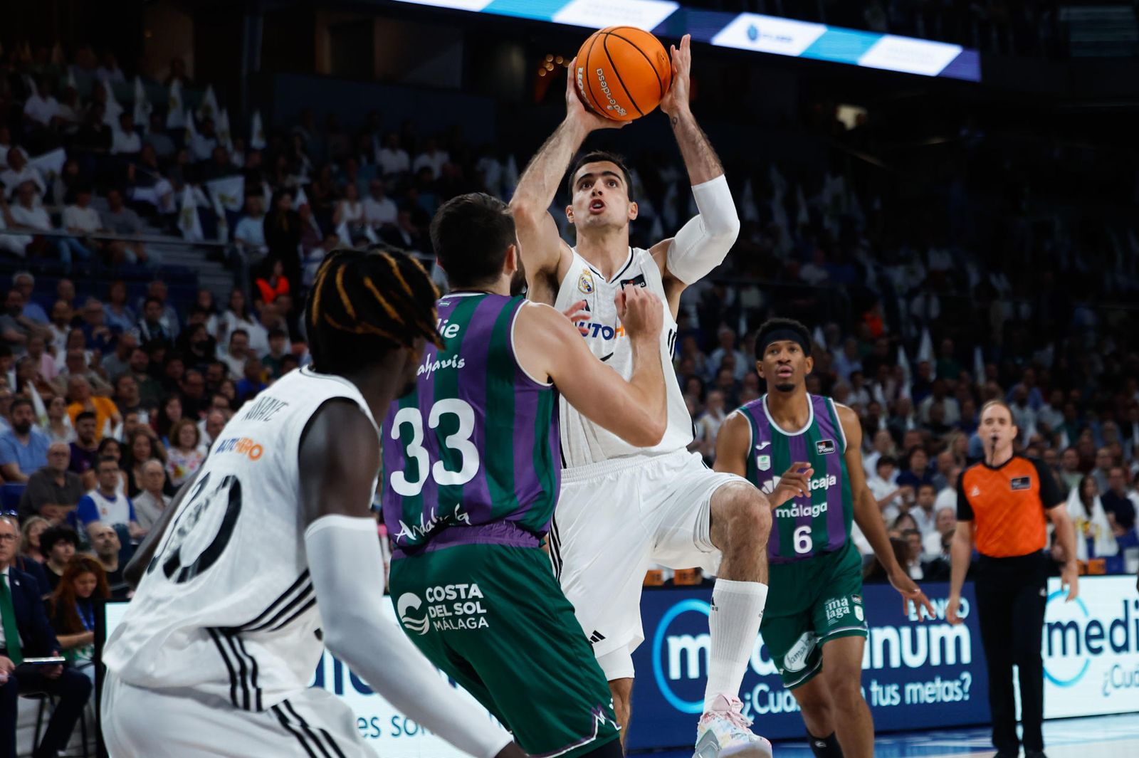 Roberto Abalde ante Unicaja