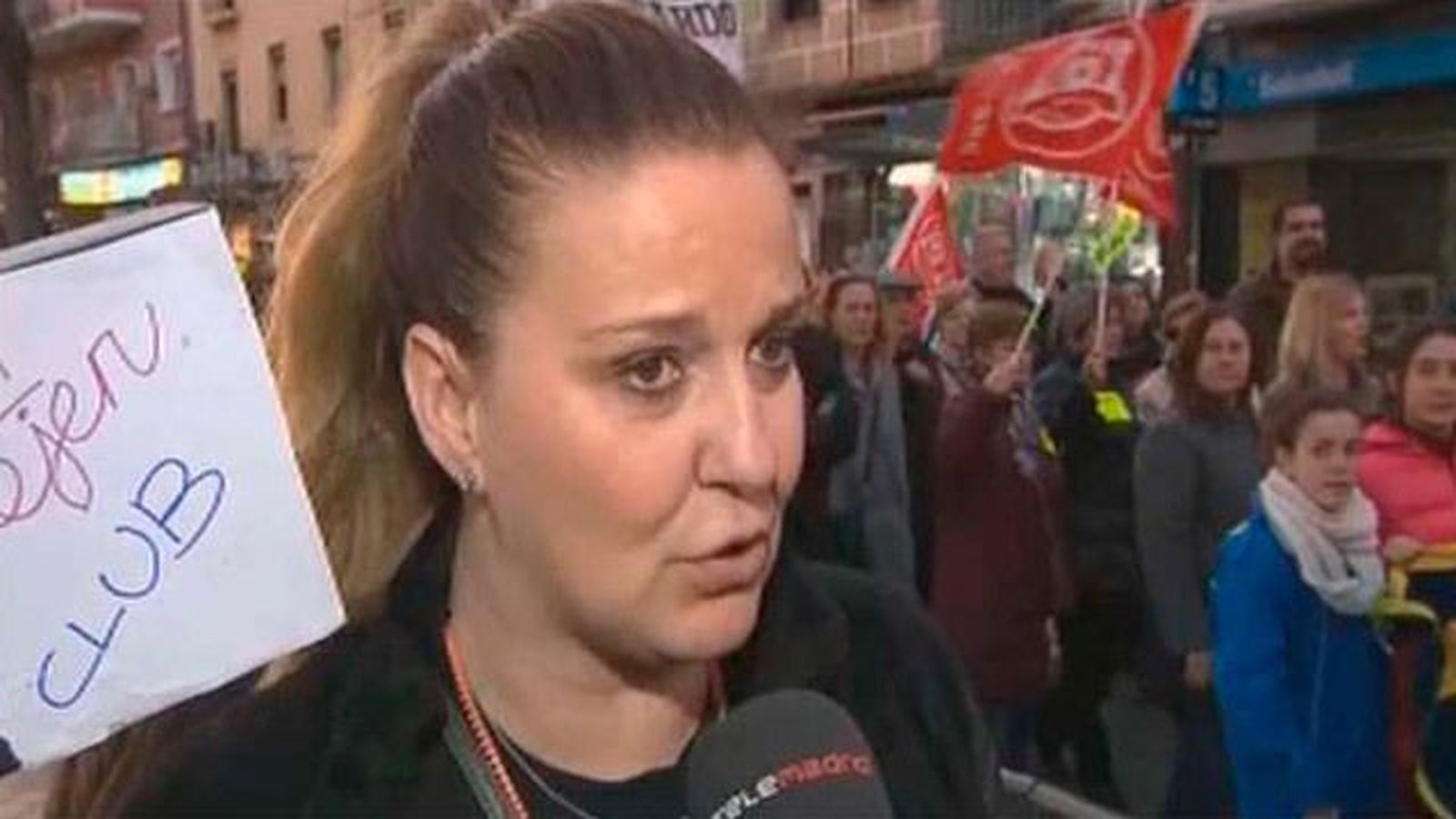Trabajadores del Moscardó se manifiestan para reclamar la subrogación de sus empleos