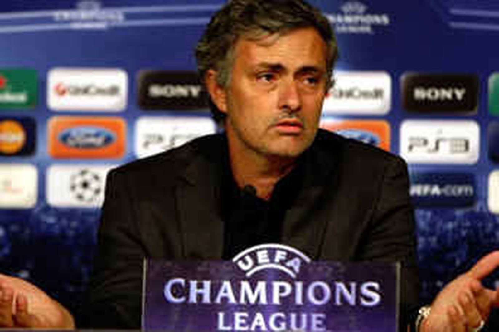 Mourinho pide un palco privado para el Camp Nou