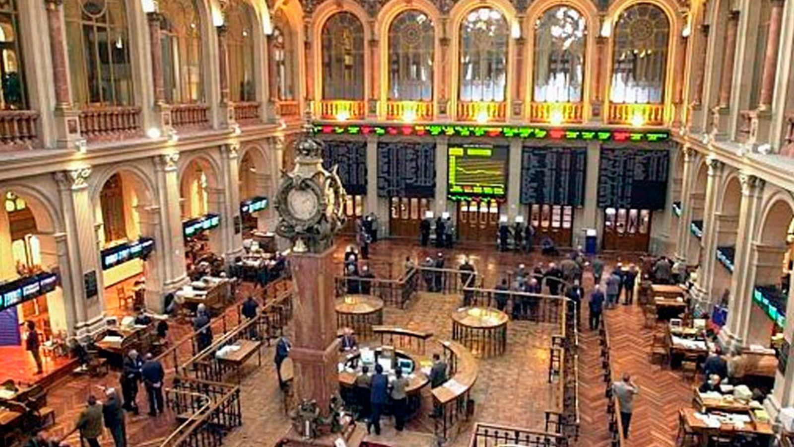El Ibex 35 sube un 1% pendiente de la votación de la moción de censura contra Rajoy