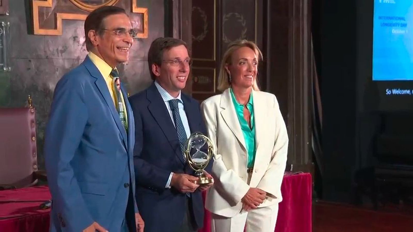 Madrid recibe el premio a la ciudad más longeva de Europa