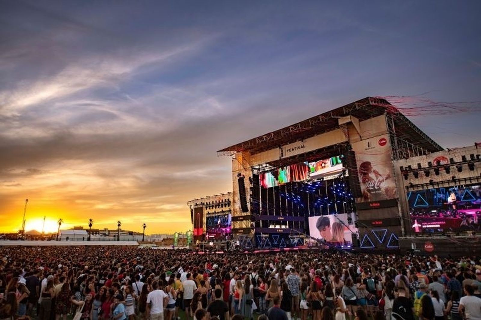 Metro amplía el servicio de la L3 y la EMT activa la línea 180 y una lanzadera por el Coca-Cola Music Experience