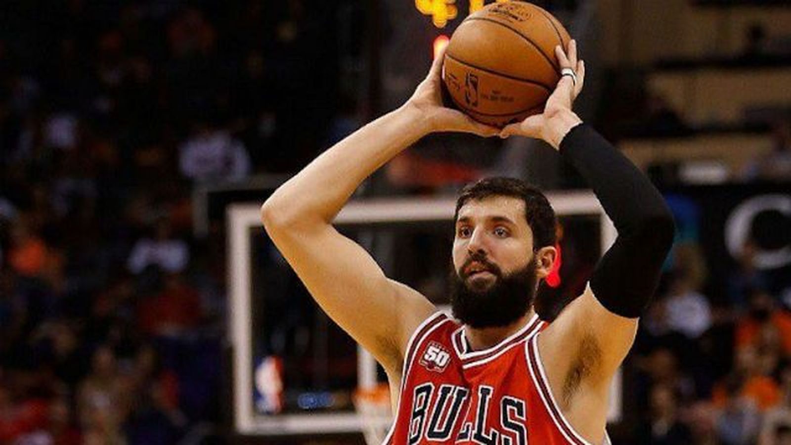Mirotic, 10 puntos, en el triunfal regreso de Wade a Miami