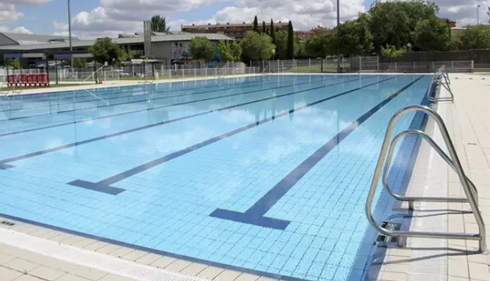Las piscinas de la Comunidad abren sus puertas con un aforo del 60%