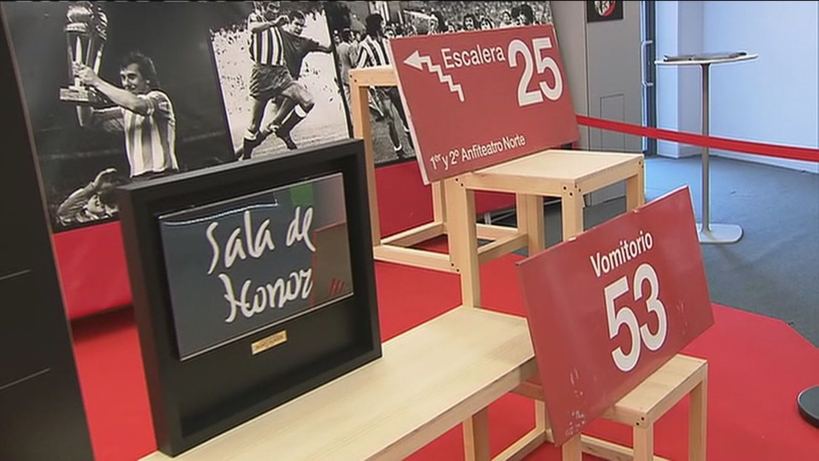 El Atlético de Madrid subasta los recuerdos del Calderón
