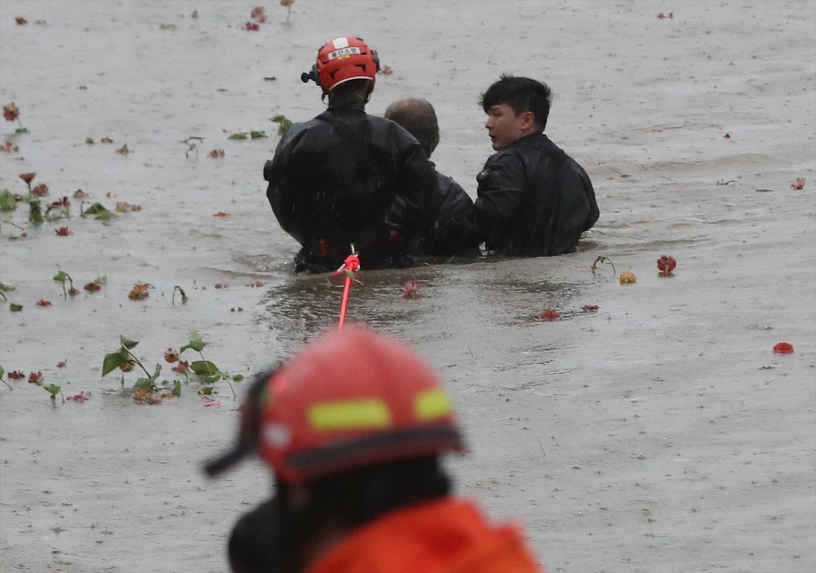 Un Tifón deja 2 muertos y 10 desaparecidos en Corea del Sur