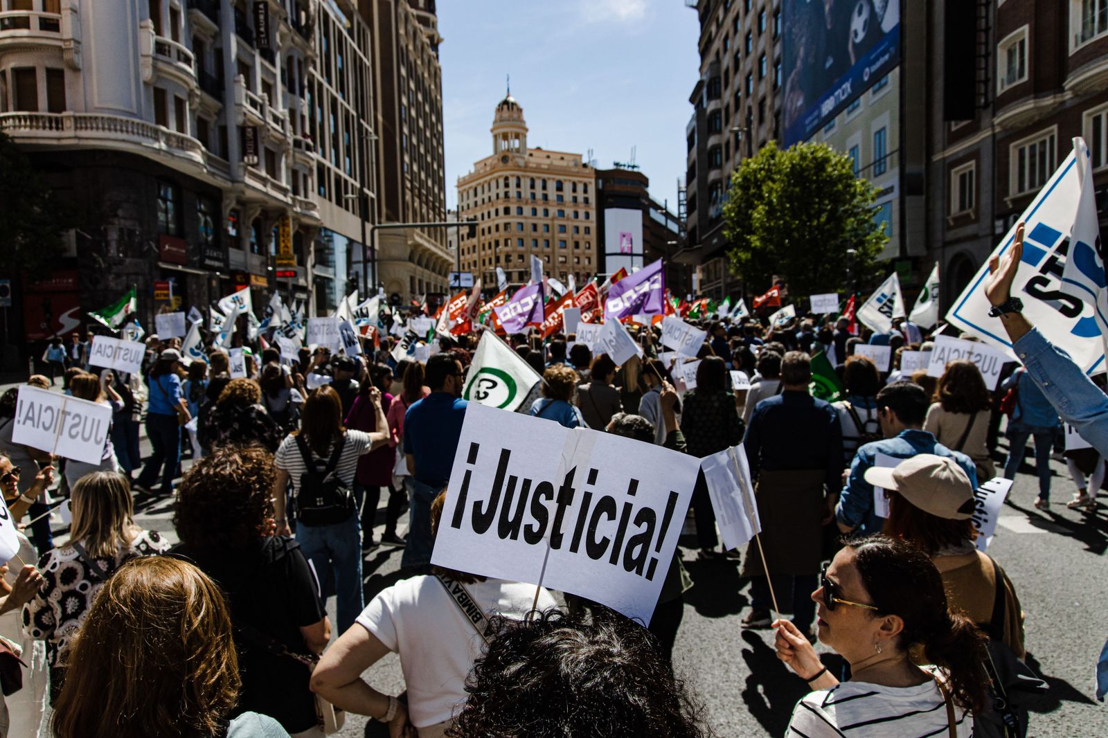 Protesta de los funcionarios de Justicia en el centro de Madrid: "Queremos una propuesta firme"