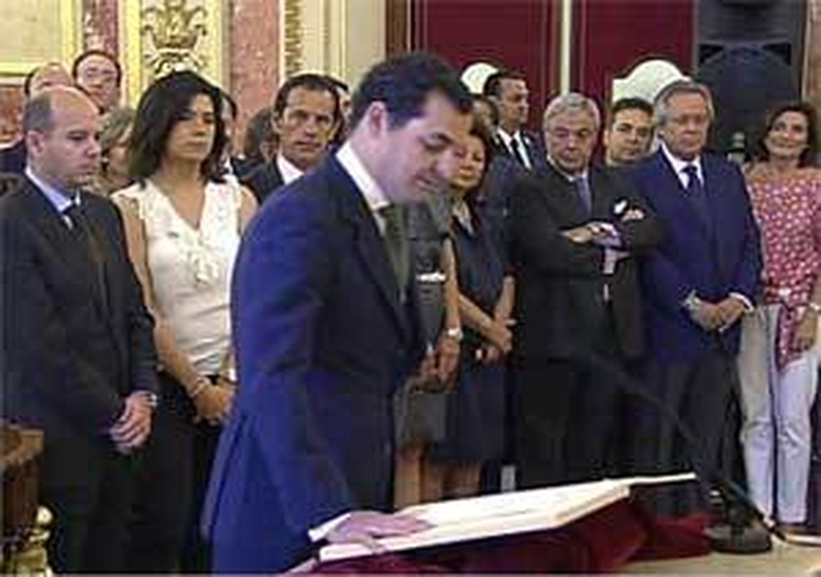 El presidente y los nuevos consejeros de RTVE juran  sus cargos en el Congreso de los Diputados