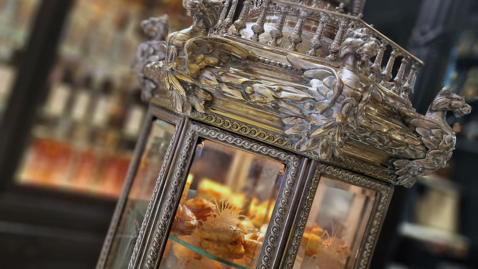 El restaurante Lhardy recupera su esplendor