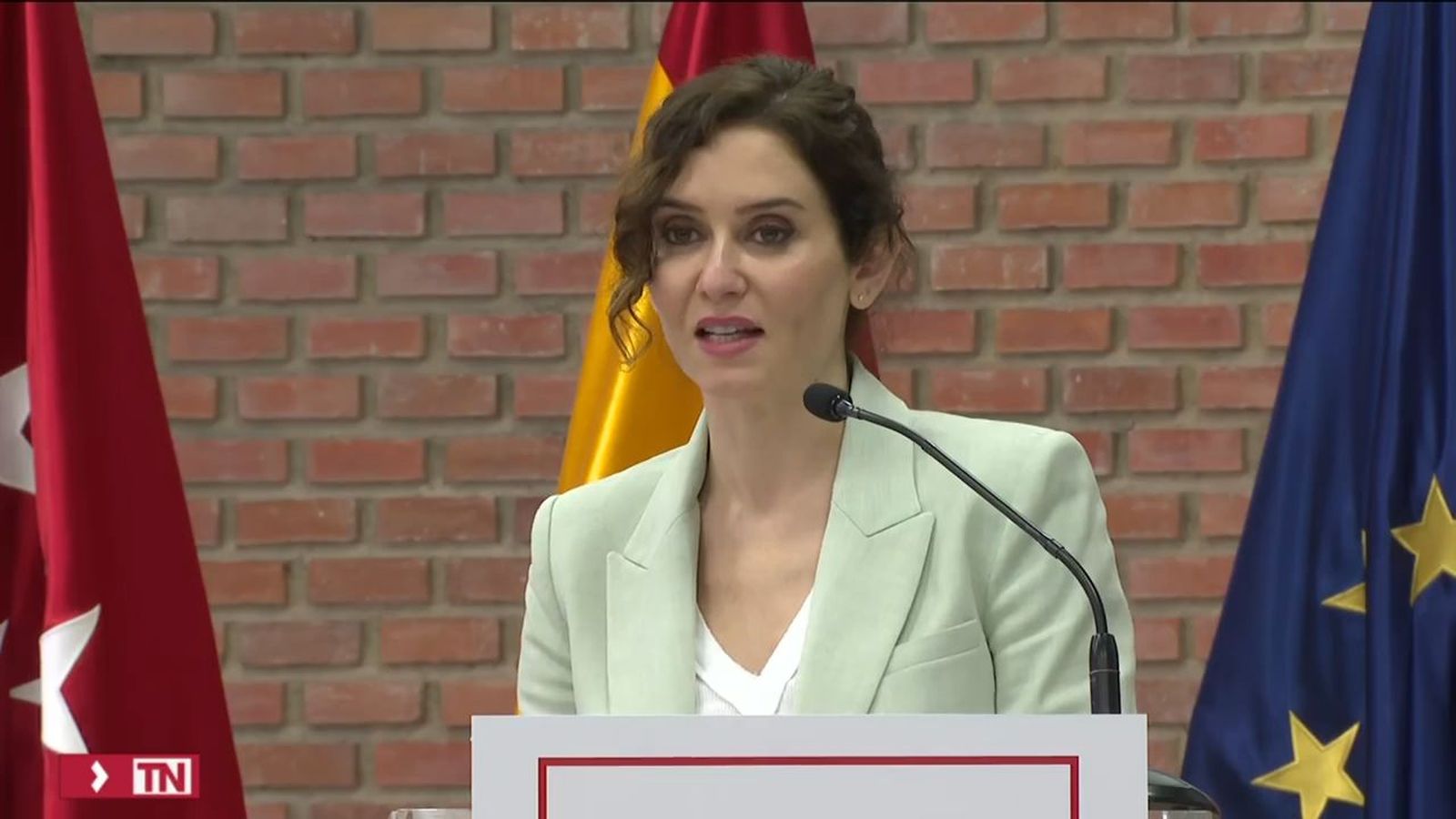 Ayuso: "Si se sigue ahogando de impuestos a los ciudadanos, España colapsará"