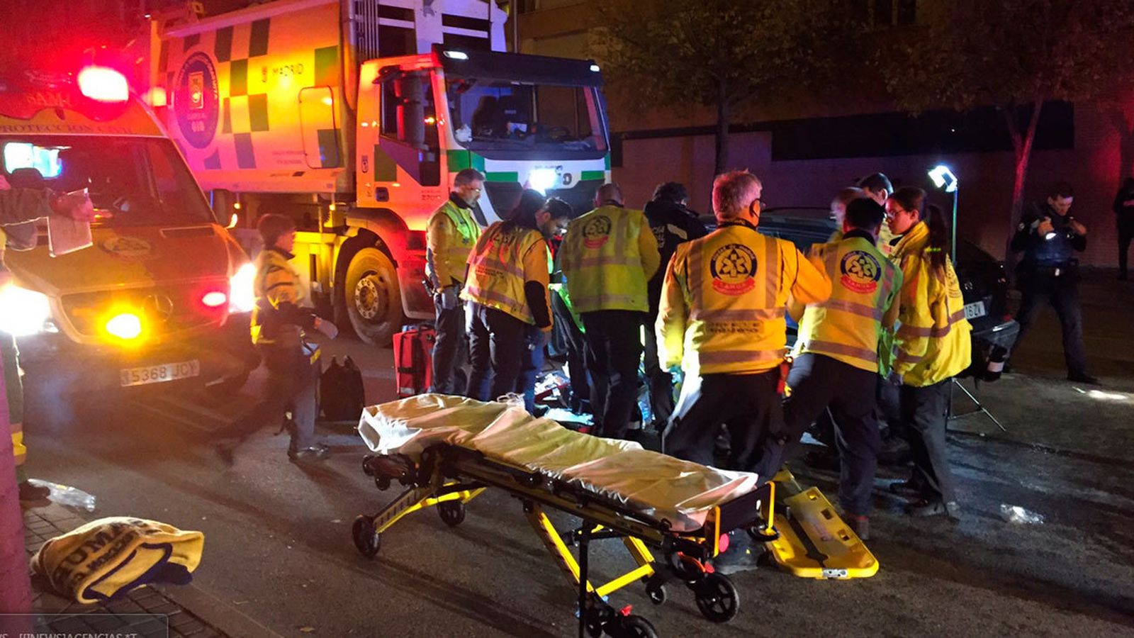Dos heridos al chocar un turismo con un camión en Villaverde