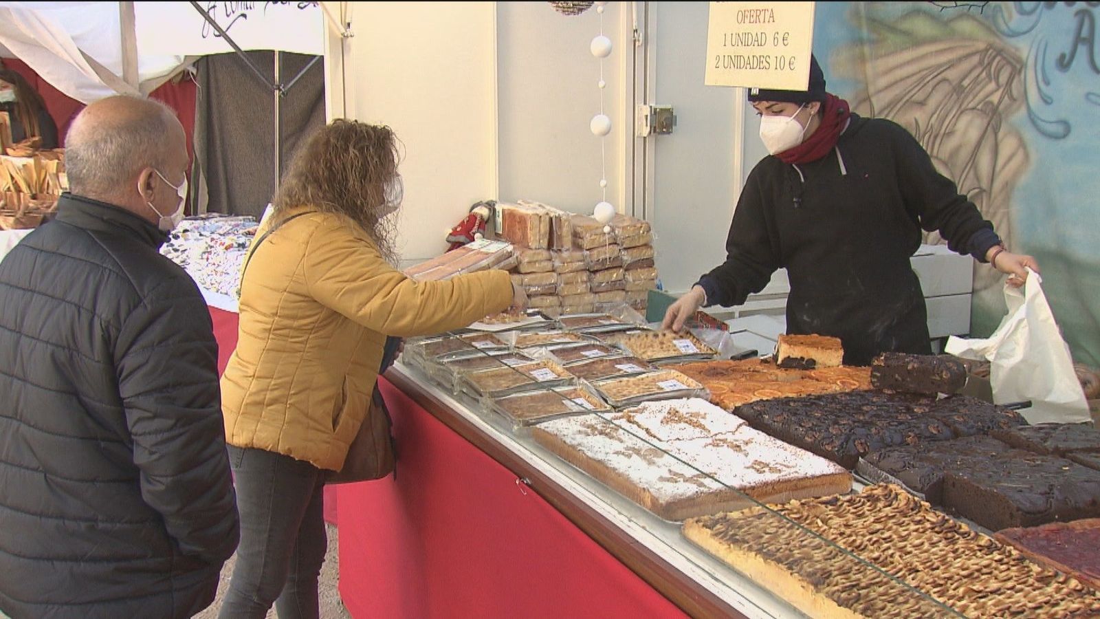 Chinchón se convierte estos días en escaparate de productos típicos de toda España