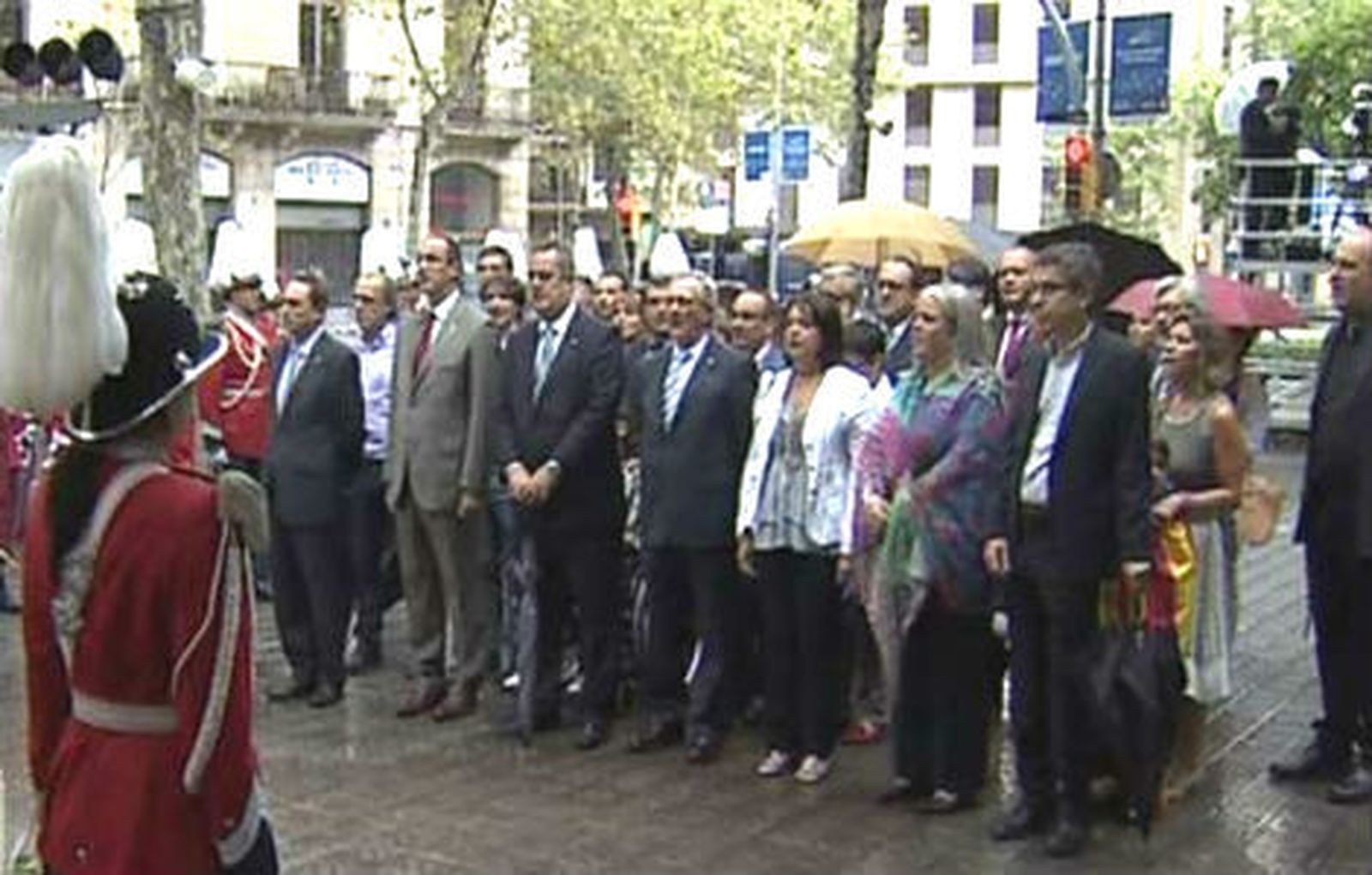 Diez consejeros y la plana mayor de CDC,  ERC, ICV y EUiA participarán en la Via Catalana